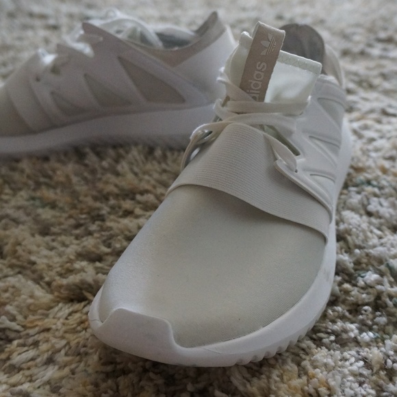 adidas Shoes - Adidas gym shoes
